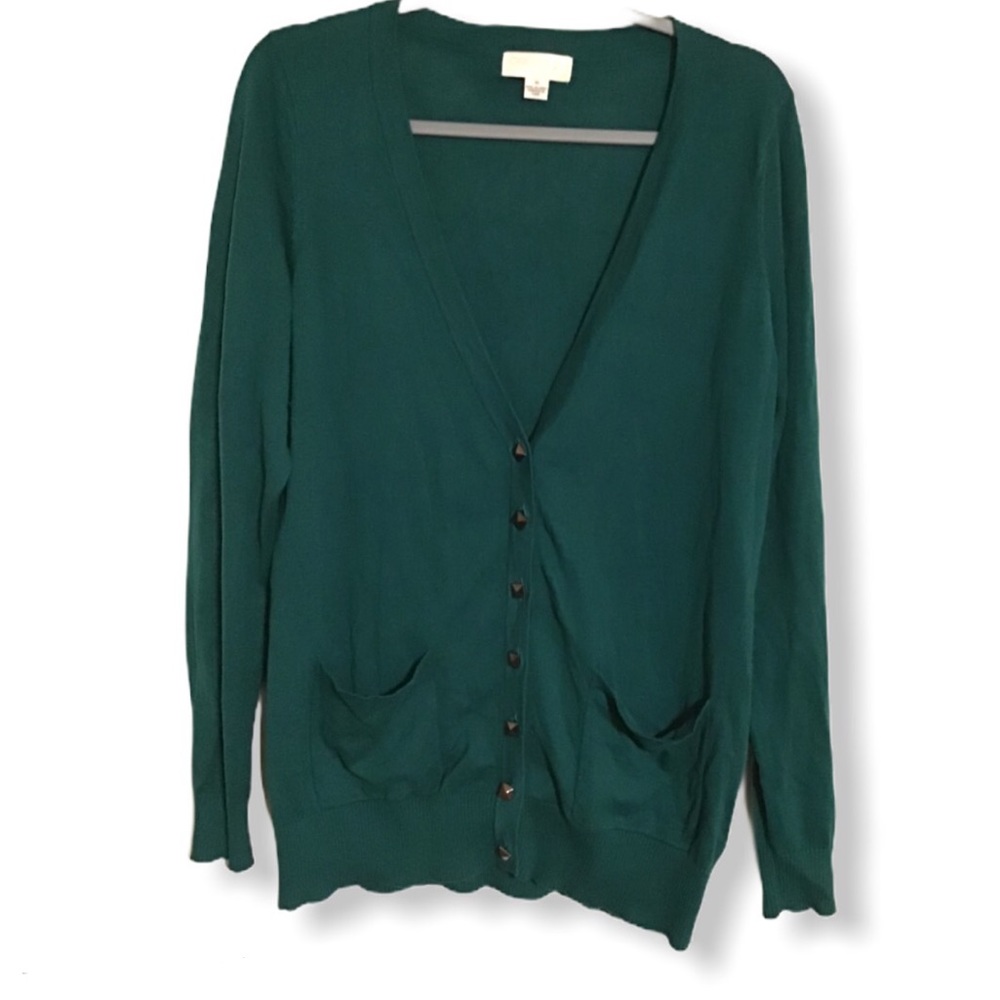 Boyfriend cardigan with pyramid stud buttons